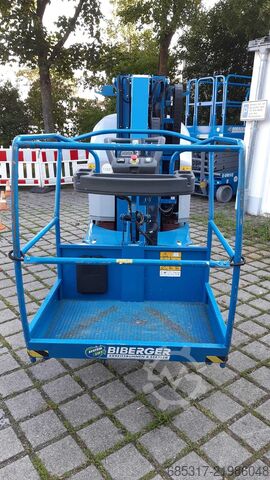 Вертикален подемен подемник с мачта JLG Toucan 12E+