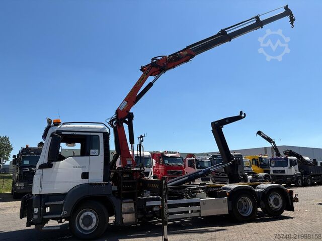 Crane MAN TGS 26.320 + 6x4 FRONT TRACTION + STEERING/LIFT...