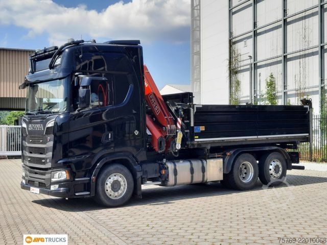 Kiepwagen SCANIA S 660 V8 6X2*4 Kipper Kran Lenkachse Retarder