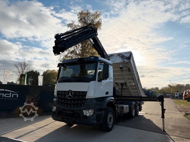 משאית עפר MERCEDES-BENZ Arocs 2643 6x2 Kipper KRAN 17m lift/lenk