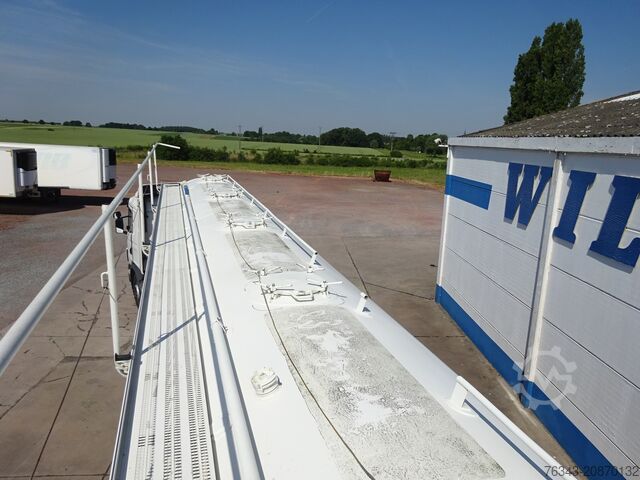 Tankauflieger Benalu CITERNE PULVERULENTE 64000 L