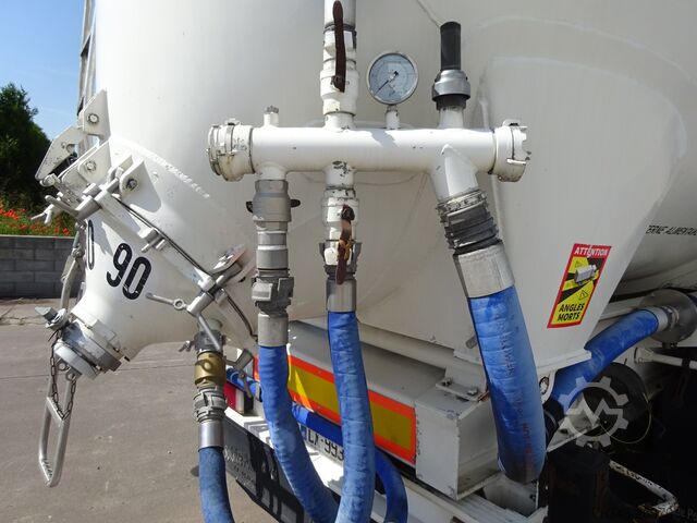 Tankauflieger Benalu CITERNE PULVERULENTE 64000 L