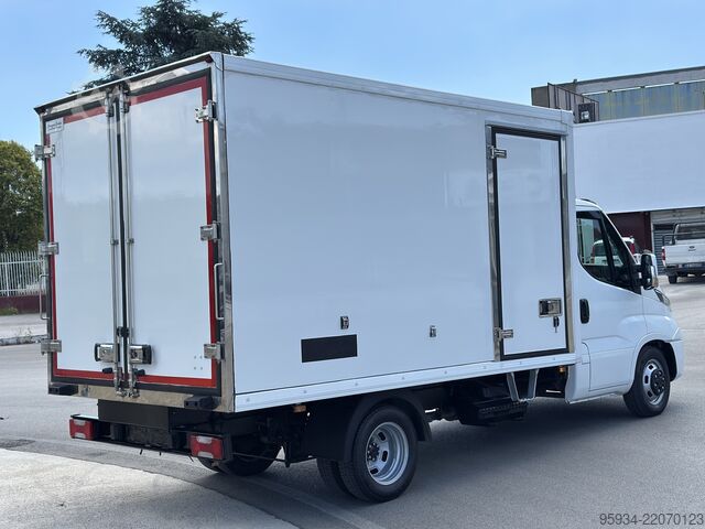 Furgon i mbyllur IVECO DAILY 35-150