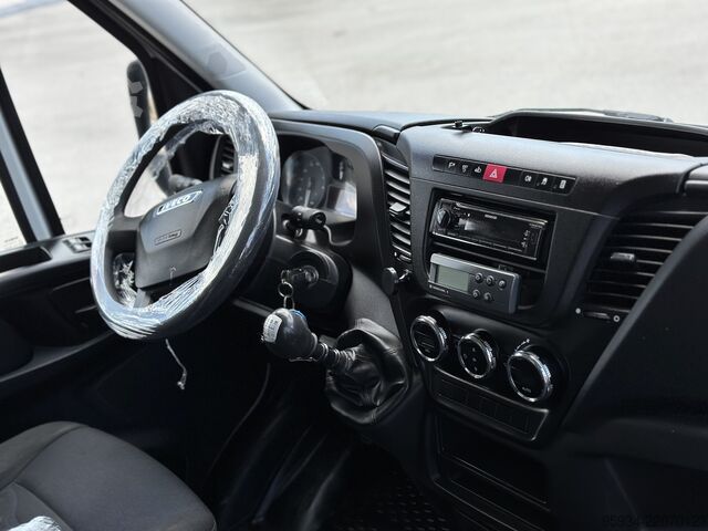 Furgon i mbyllur IVECO DAILY 35-150