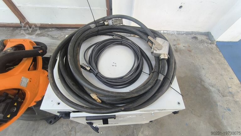 Индустриален робот KUKA KRC4 KR 180 R2900 PRIME TESTED PAINTED