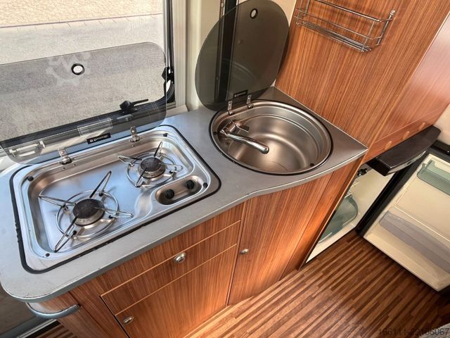Τροχόσπιτο αυτοκινούμενο ADRIA Twin 600 SP - Festbett - Klima - Solar - Markise