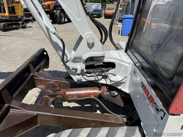 міні-екскаватор Takeuchi TB045 Minibagger SW MS03