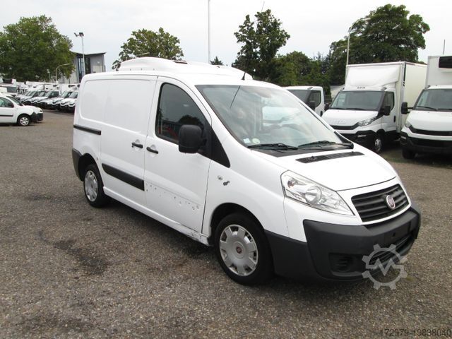 รถตู้ตู้เย็น FIAT Scudo *Carrier Kühlwagen*