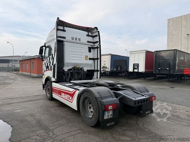 стандартен влекач Iveco SWAY 510