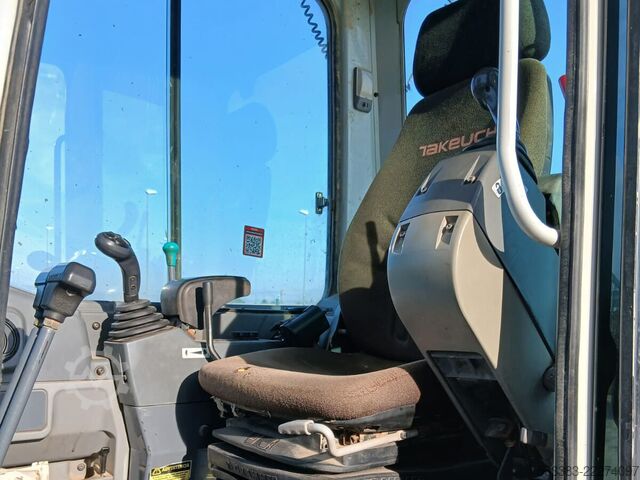 ミニショベル Takeuchi TB250