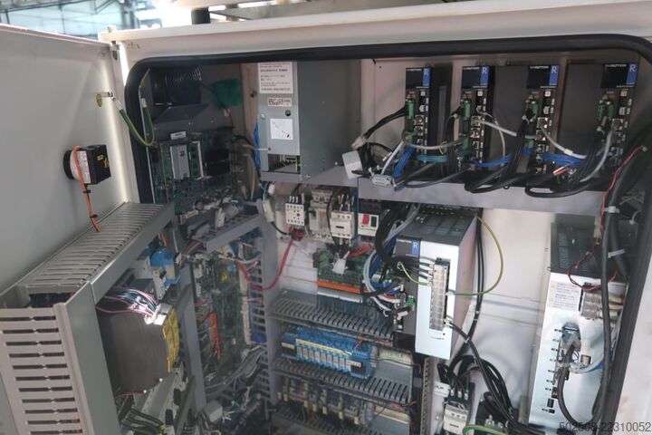 مركز تشغيل للحفر والتخويش Brother Speedio S700 X1