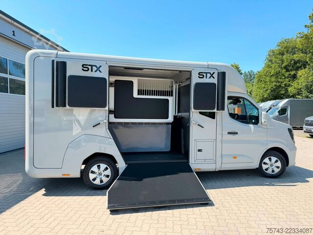 Transporteur de bétail RENAULT Master STX 5 Sitzer Haras ex. Lang Automatik