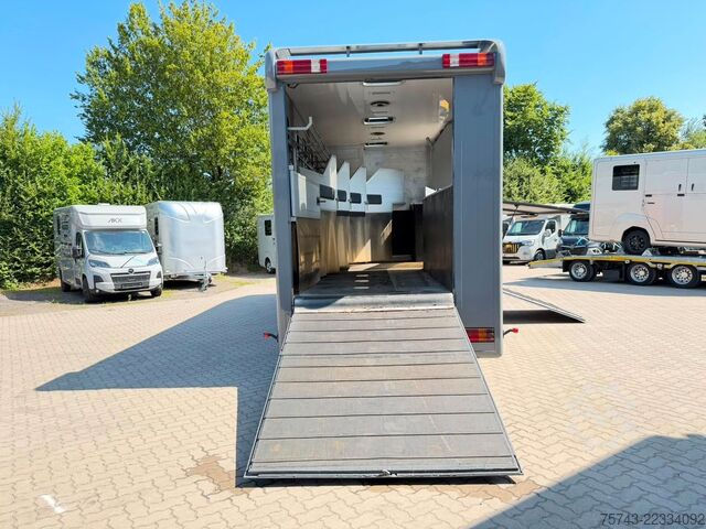 Camion pour bétail MERCEDES-BENZ ATEGO 1218  5  Pferde  Wohnung Dusche
