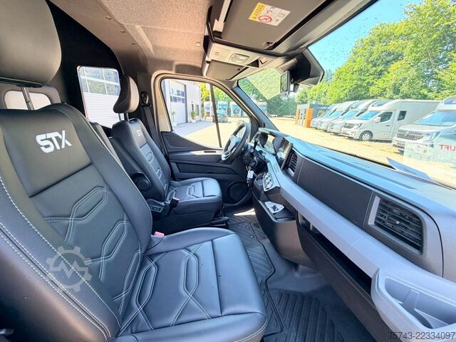Transporteur de bétail RENAULT Master STX 5 Sitzer Haras ex. Lang Automatik