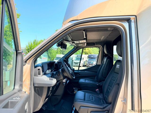 Transporteur de bétail RENAULT Master STX 5 Sitzer Haras ex. Lang Automatik