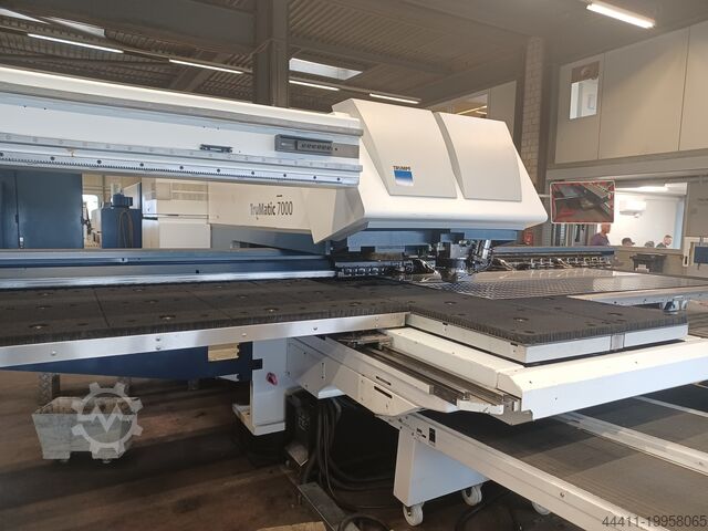 Stanse laser maskine TRUMPF TruMatic 7000 (K02M) 1300 3200 Watt FMC