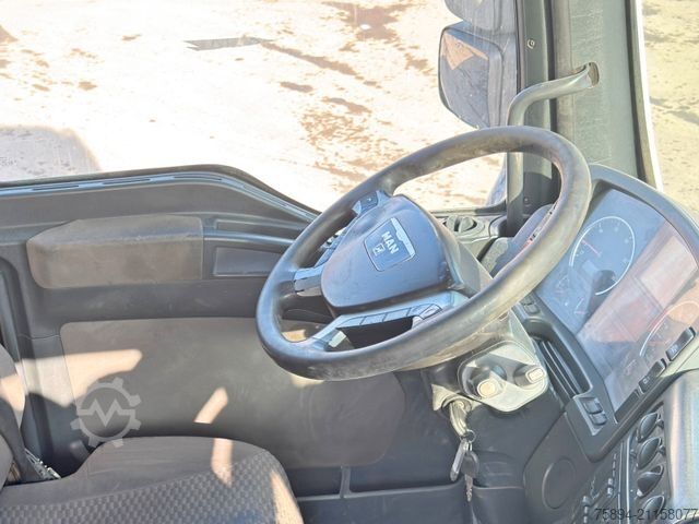 Кран-манипулятор на шасси грузовика MAN TGA 26.390 * TEREX ATLAS 165.2E - 8.2/2 + FUNK