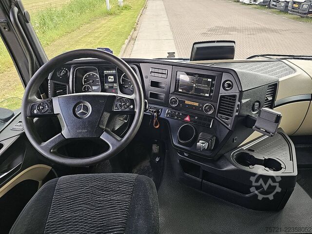Standaard trekker MERCEDES-BENZ ACTROS 1843