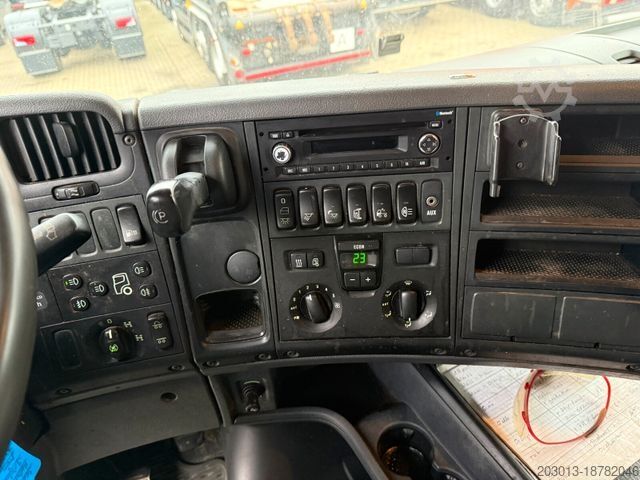 Tomruk kamyonu SCANIA R560 6x4 Holztransport Kran LOGLIFT HIAB 140S79R