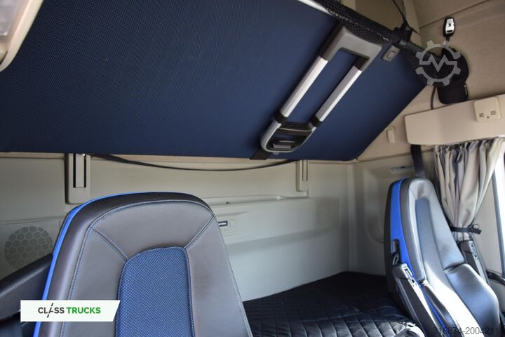 Máy kéo tiêu chuẩn VOLVO FH 540 Globetrotter XL Retarder