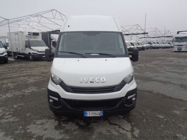 Umpikorja-auto IVECO DAILY 35S14 3520