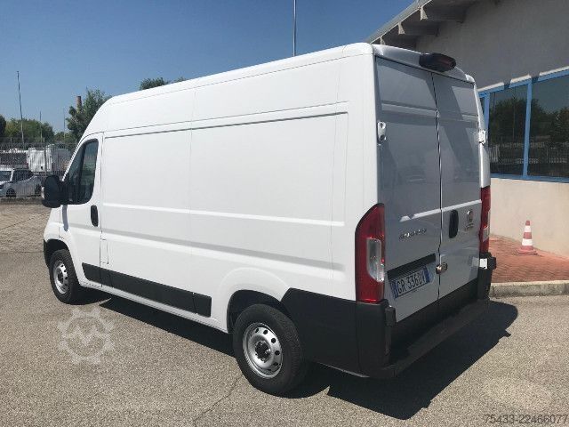 Panelinis furgonas Fiat Ducato 33 MH2 2.2 mjt3 140cv serie 8