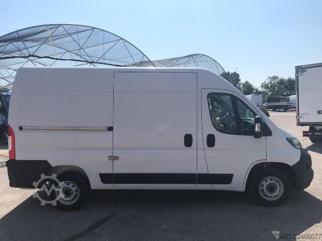 Panelinis furgonas Fiat Ducato 33 MH2 2.2 mjt3 140cv serie 8