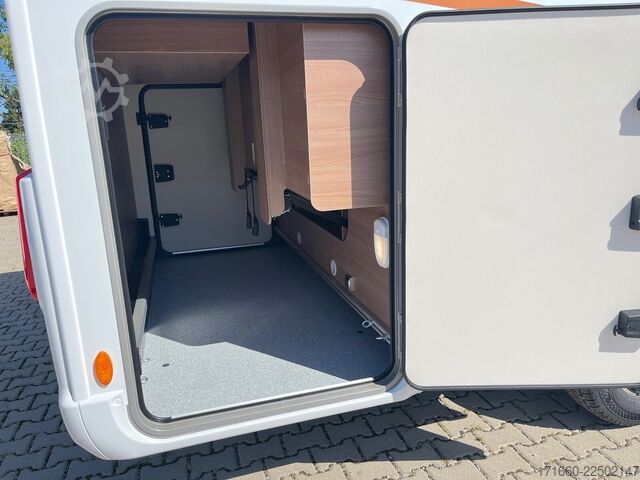 Autorulotă semi-integrată BÜRSTNER Lyseo TD 644 G Winter-Paket, Automatik, 4400 kg