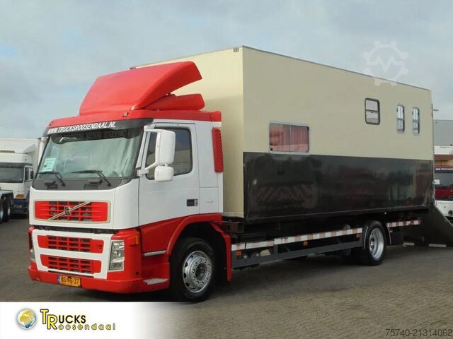 Транспорт на коне Volvo FM 9.310 + Euro 5 + Manual + Horse transport