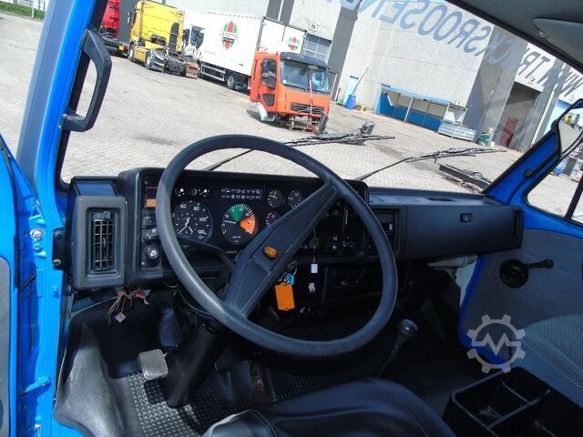 Horse transport MAN S 10 FL .150 + 2-3 HORSES + MANUAL