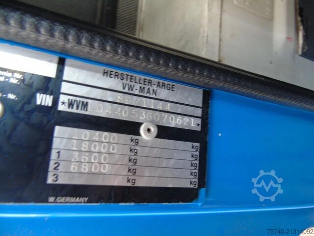 Horse transport MAN S 10 FL .150 + 2-3 HORSES + MANUAL