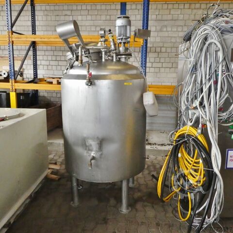 650 liter heatable/coolable pressure vessel made of V2A 