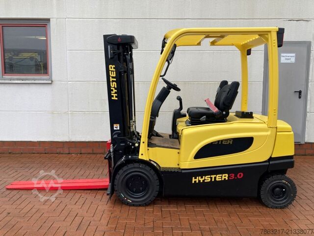 Electric 4-wheel forklift Hyster J 3.0 XN