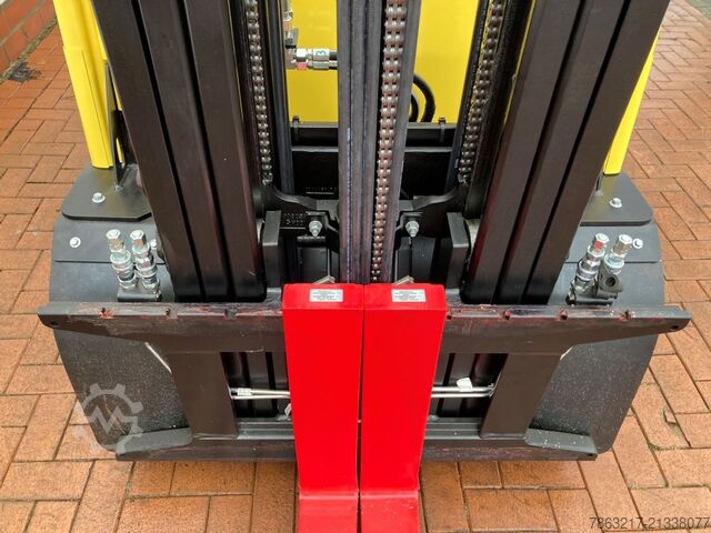 Electric 4-wheel forklift Hyster J 3.0 XN