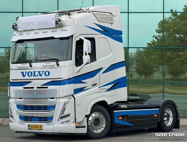Standard tractor unit VOLVO FH 13.500 GLOBETROTTER ONLY 312.000 KM DYNAMIC S