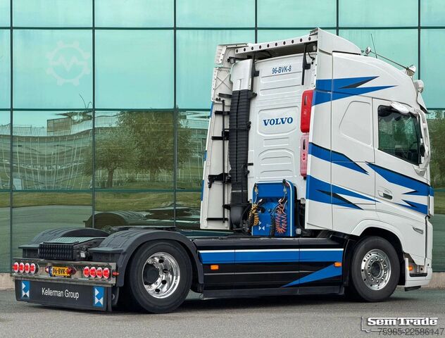 Standard tractor unit VOLVO FH 13.500 GLOBETROTTER ONLY 312.000 KM DYNAMIC S