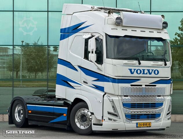 Standard tractor unit VOLVO FH 13.500 GLOBETROTTER ONLY 312.000 KM DYNAMIC S