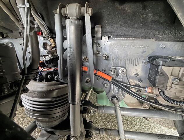 Standard tractor unit VOLVO FH 13.500 GLOBETROTTER ONLY 312.000 KM DYNAMIC S