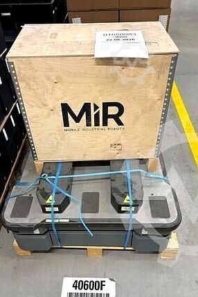 মোবাইল ইন্ডাস্ট্রি রোবট AGV AMR FTS Mobile Industrial Robots (MiR) MIR600 EU Pallet Lift
