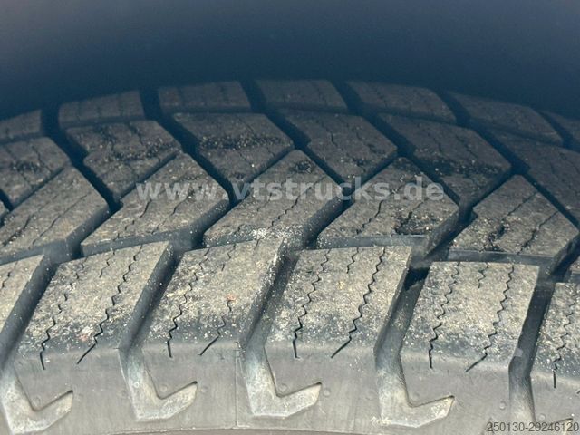 Minibuss VOLKSWAGEN T6.1 Transporter Kombi lang 8 Sitzer Klima