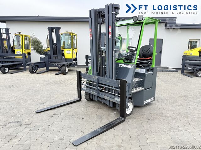 चार-तरफ़ा फोर्कलिफ्ट Combilift CB3000 DIESEL TRIPLEX 5550 SIDE SHIFT