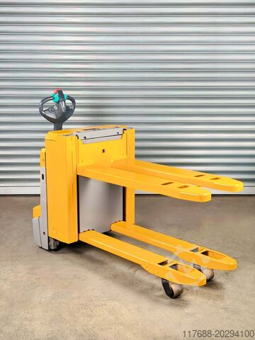 Carretilla elevadora baja peatonal Jungheinrich EJE C20 - Service Neu - nur 757 Std. -Batterie 92%