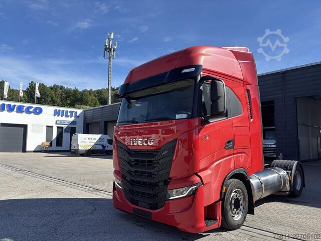 Standard tractor unit IVECO Stralis AS440S46T/P / LNG Intarder Klima Navi ZV