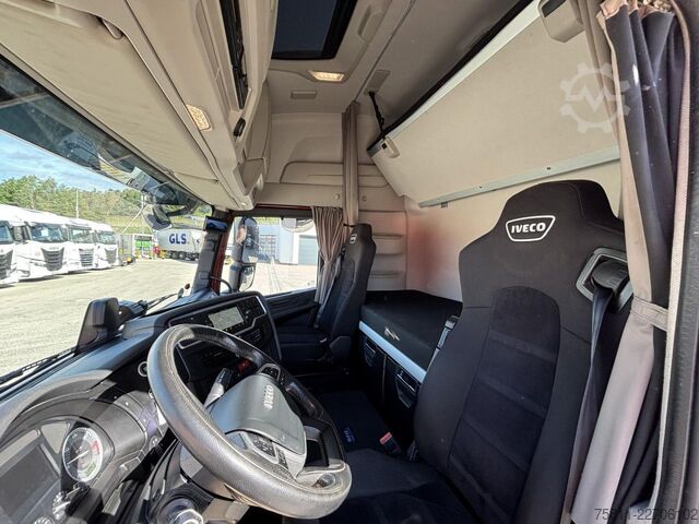 Standard tractor unit IVECO Stralis AS440S46T/P / LNG Intarder Klima Navi ZV