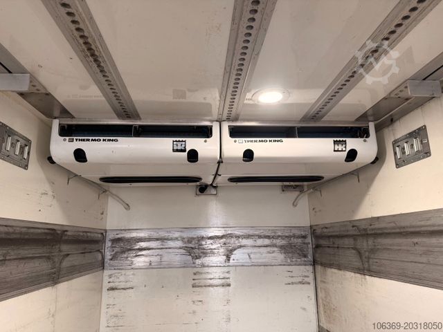 משאית קירור VOLVO FE320 6x2*4 TK T1200-R Spectrum 9,80 m. koffer