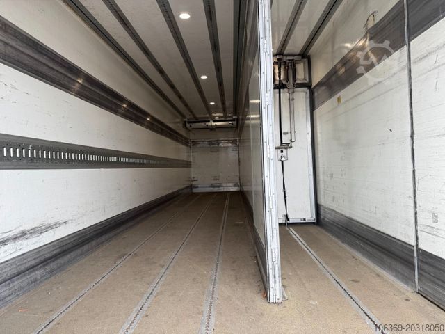 משאית קירור VOLVO FE320 6x2*4 TK T1200-R Spectrum 9,80 m. koffer
