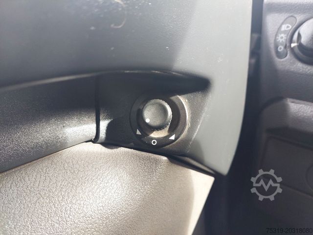 Kamion sa ravnom platformom i ceradom DAF FA LF 45.220 G12 4x2