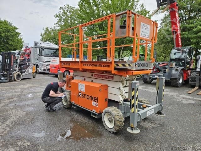 가위 리프트 Snorkel S2755RT