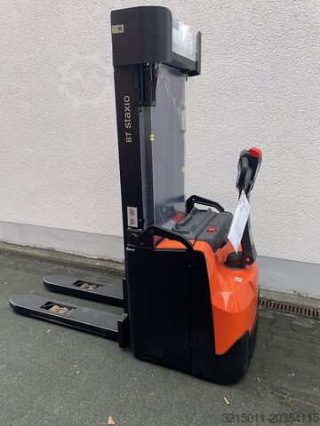 مكدس البليت TOYOTA BT SWE160