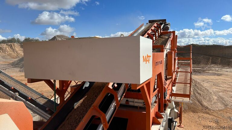 Færanleg mulningarverksmiðja Constmach Mobile Crushing Plant Mobile vertical impact crushing plant